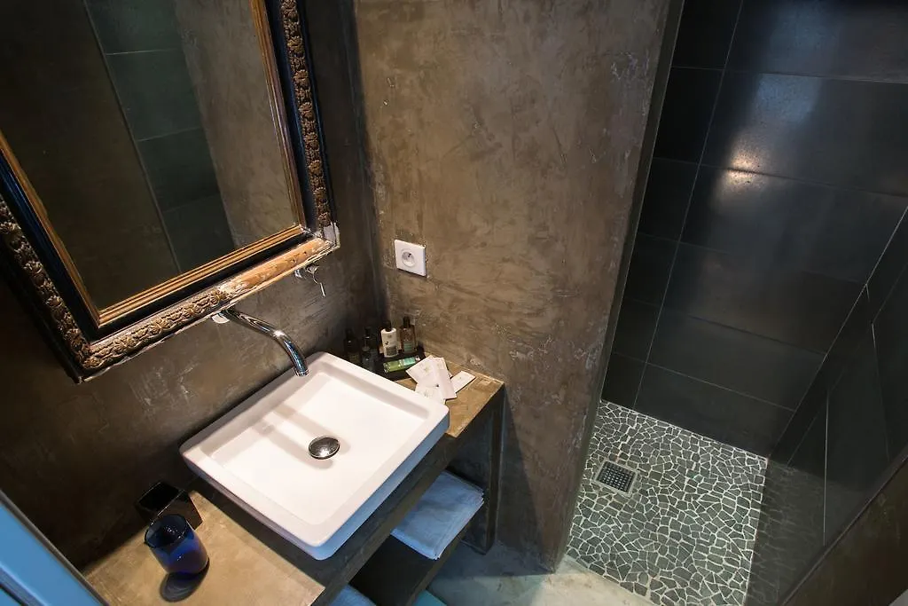 Be Loft B&B Pool & Spa Avignone 2*,  Francia