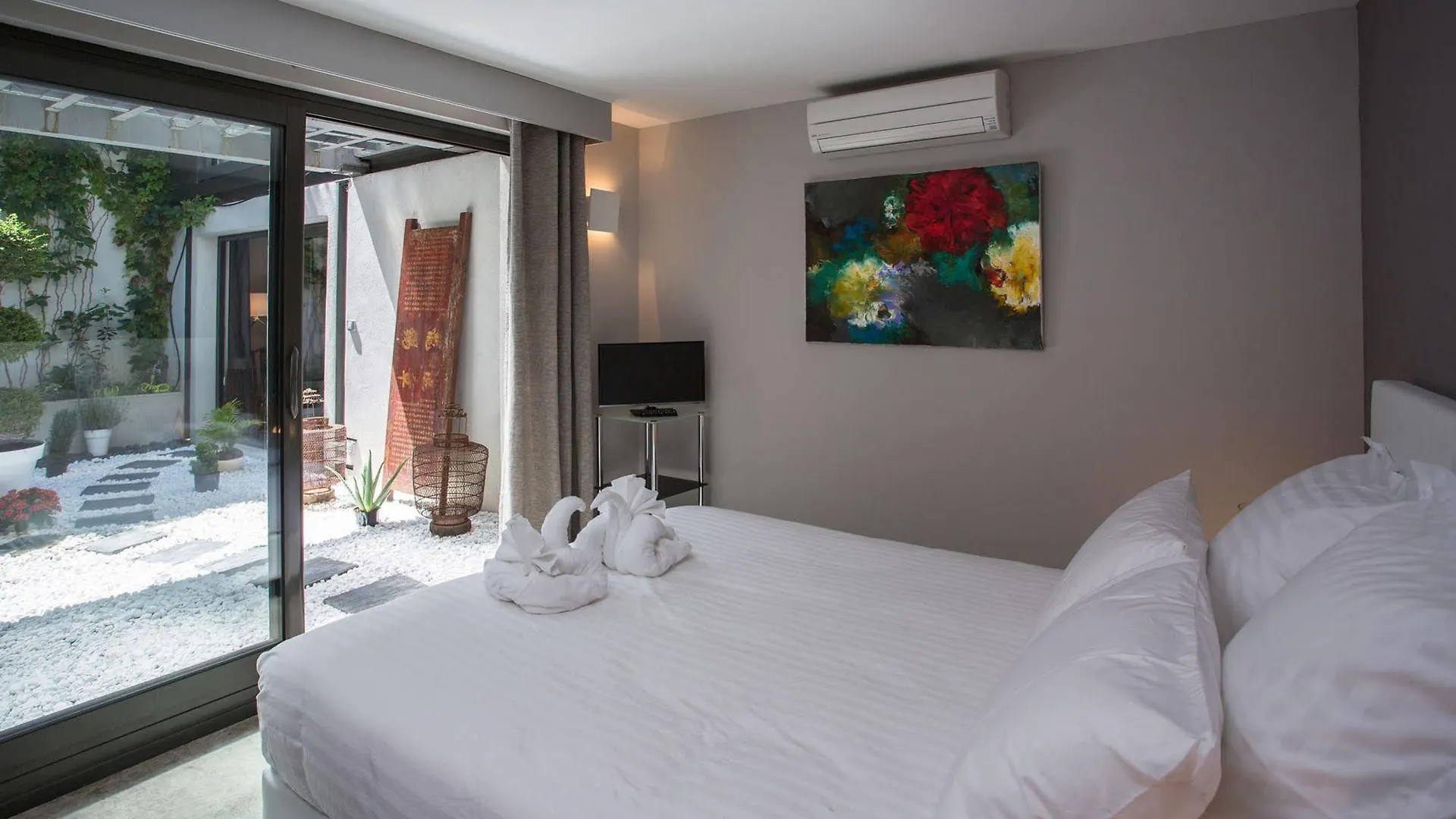 Bed & Breakfast Be Loft B&B Pool & Spa Avignone
