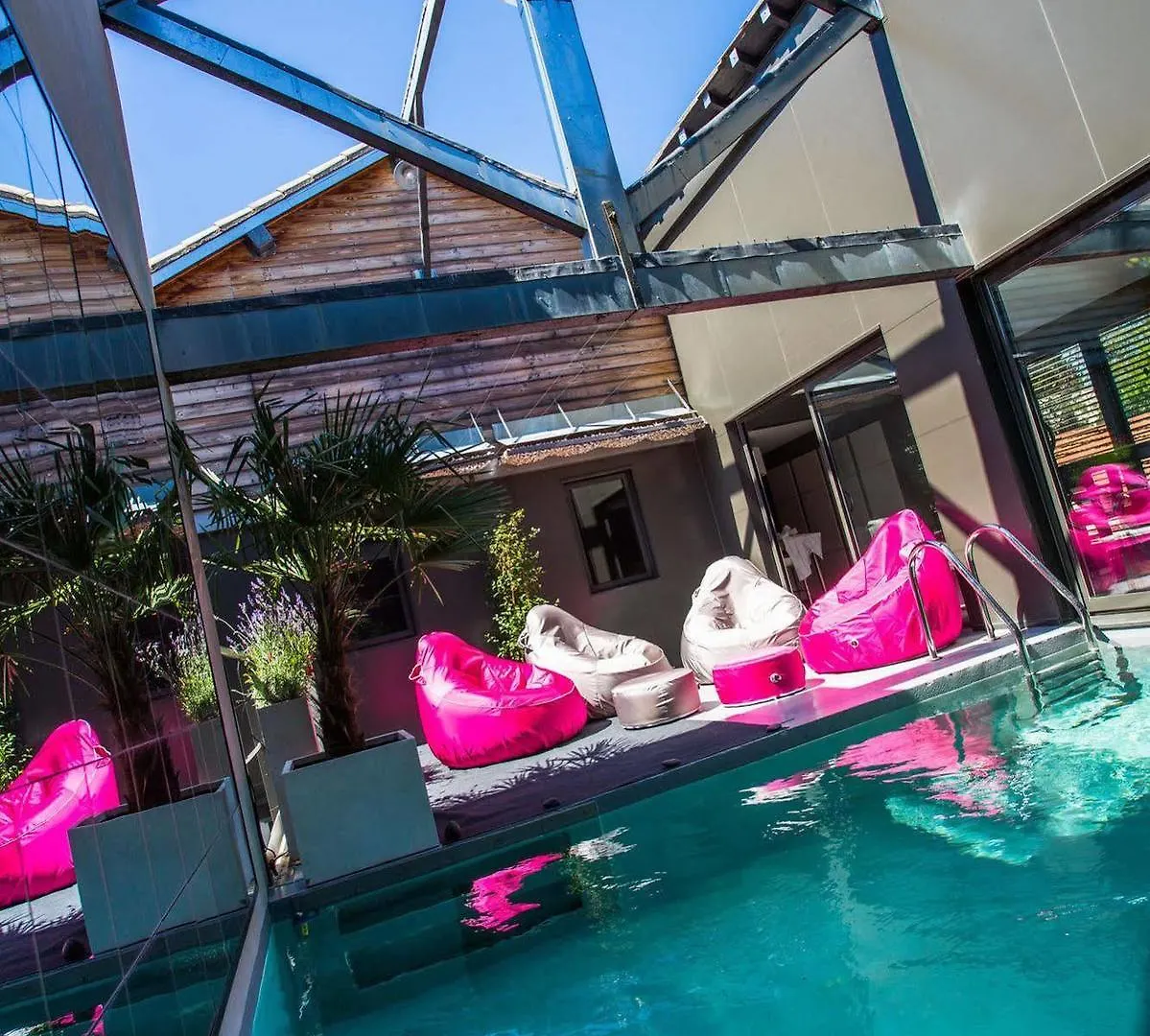 Be Loft B&B Pool & Spa Avignone Bed & Breakfast