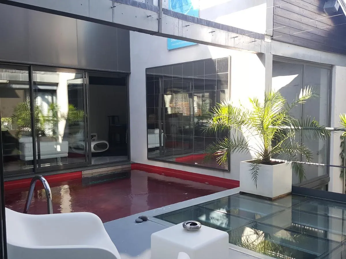 Be Loft B&B Pool & Spa Avignon 2*,  France