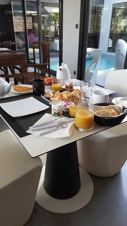 Be Loft B&B Pool & Spa Avignon Bed & Breakfast