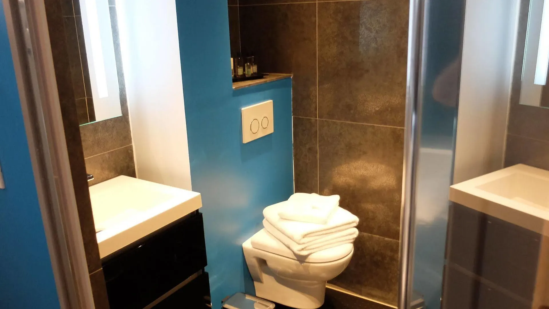 Be Loft B&B Pool & Spa Avignon 2*,  France