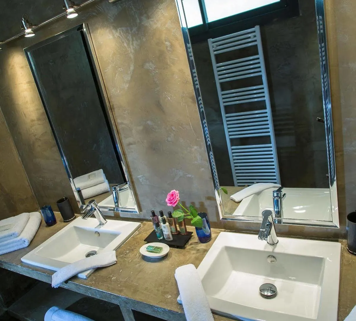 Be Loft B&B Pool & Spa Avignon