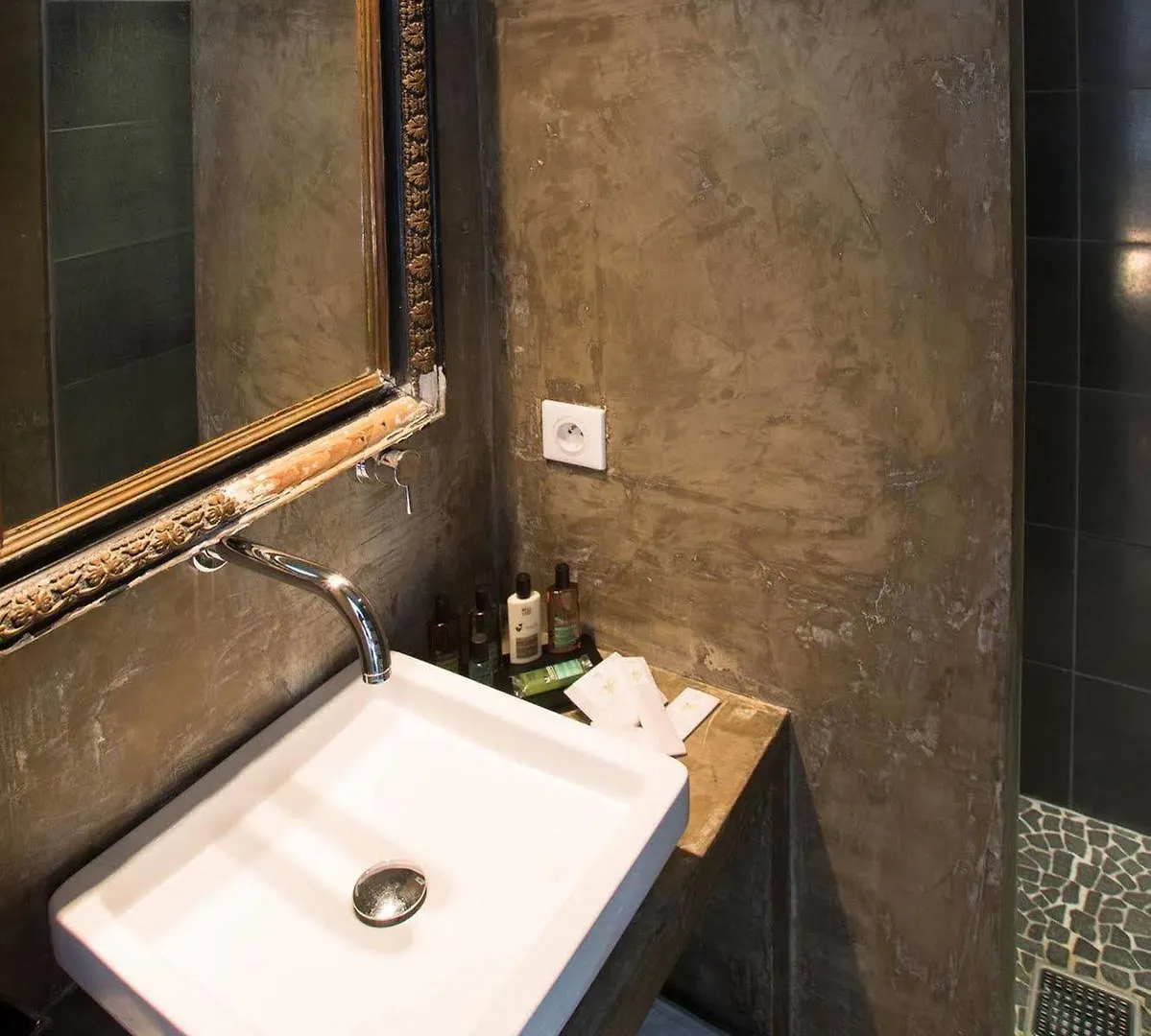 Be Loft B&B Pool & Spa Avignon