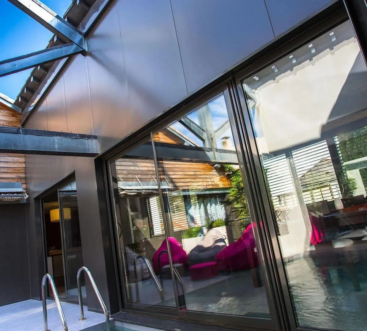 Be Loft B&B Pool & Spa Avignon 2*,