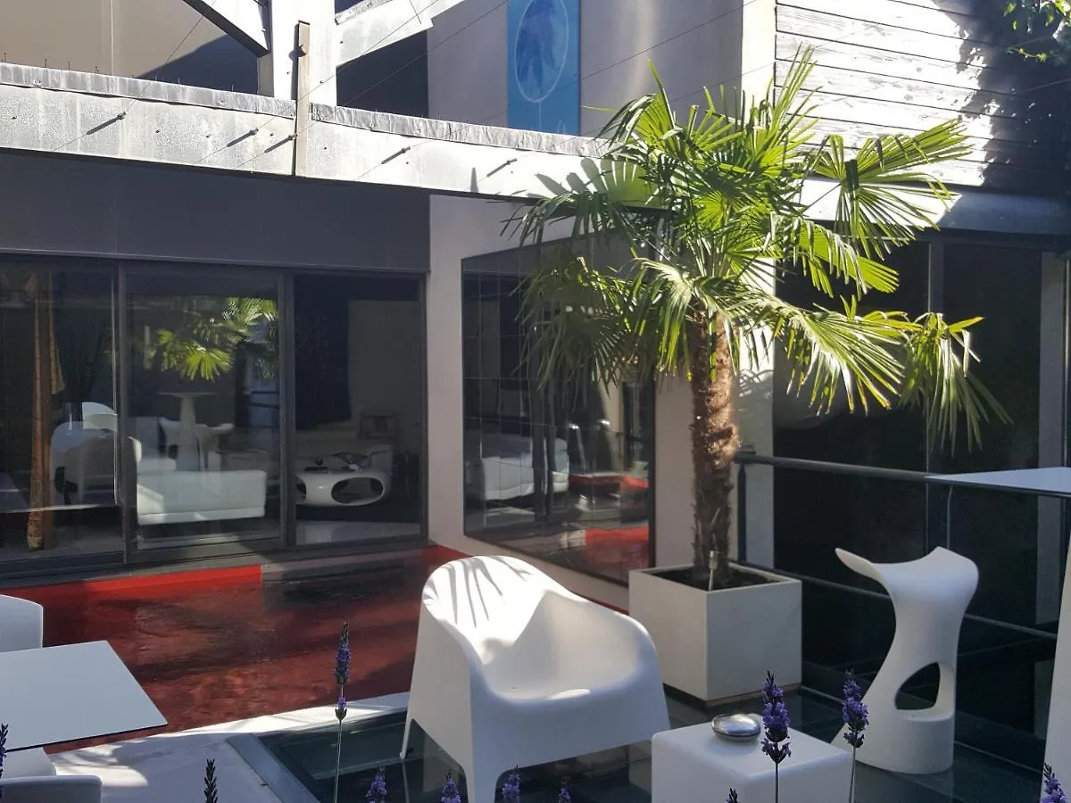 Be Loft B&B Pool & Spa Avignon Bed & Breakfast